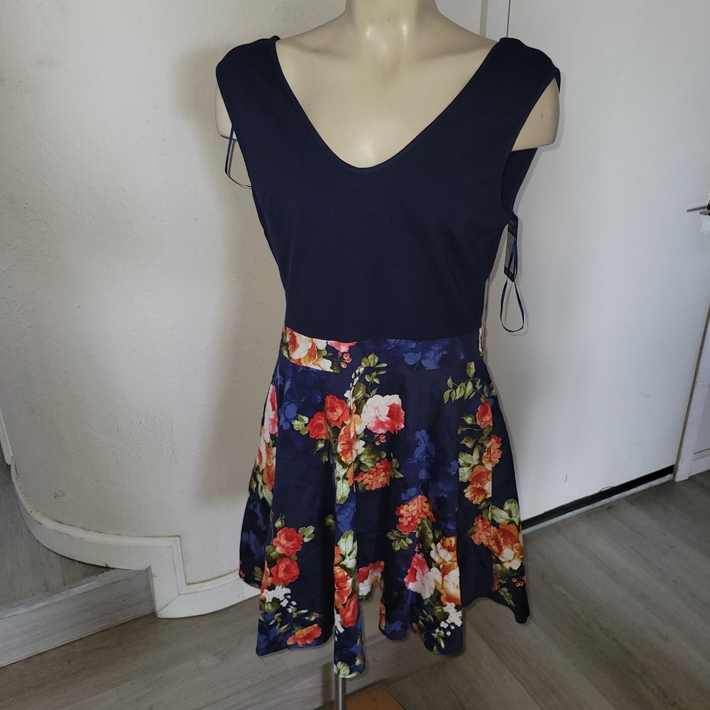 MIUSOL women dress L NEW Floral Skirt T-shirt Top‎ Summer Beachy Comfort Casual